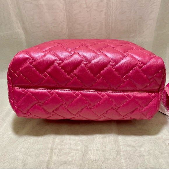 Betsey Johnson Fuchsia Large Quilted Cosmetic Bag, NWR - Picture 9 of 15